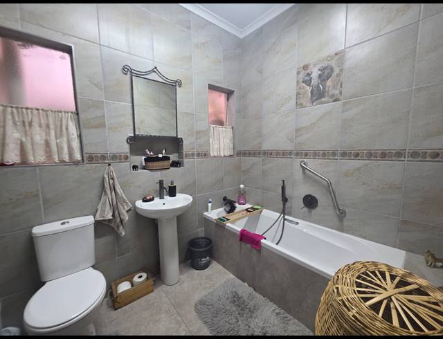 3 BEDROOM HOUSE FOR SALE IN VANDERBIJLPARK SE 6